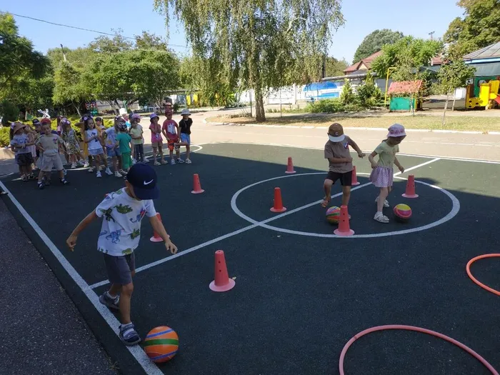 photo_5278256134244931213_y