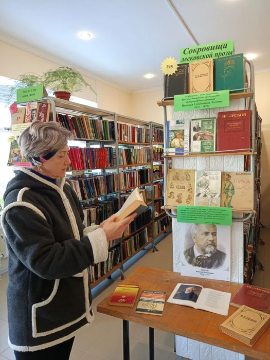 photo_5219717606904895111_y